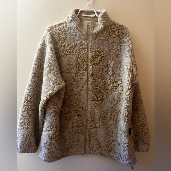 Northern Reflections Jackets & Blazers - VTG Northern Reflections Beige Teddy Jacket